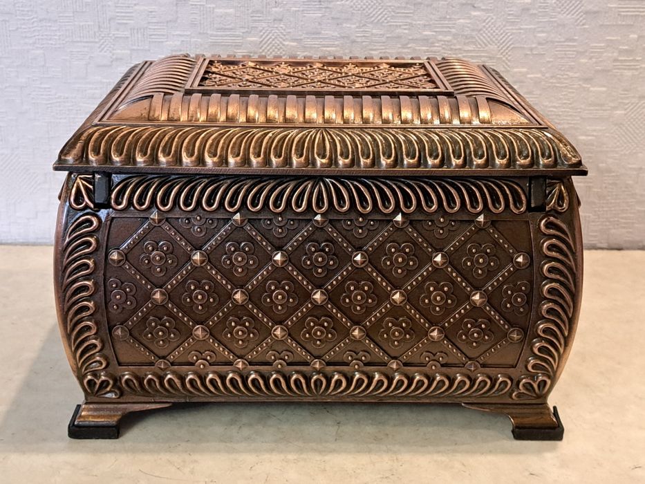 На подарок - Бронзовая шкатулка, ларец СССР  - медь, сплав.