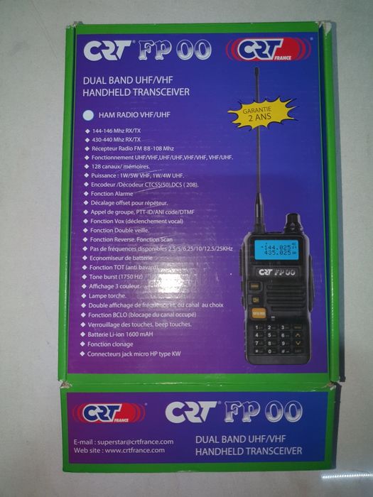 Продам портативная двухдиапазонная рация CRT FP00.