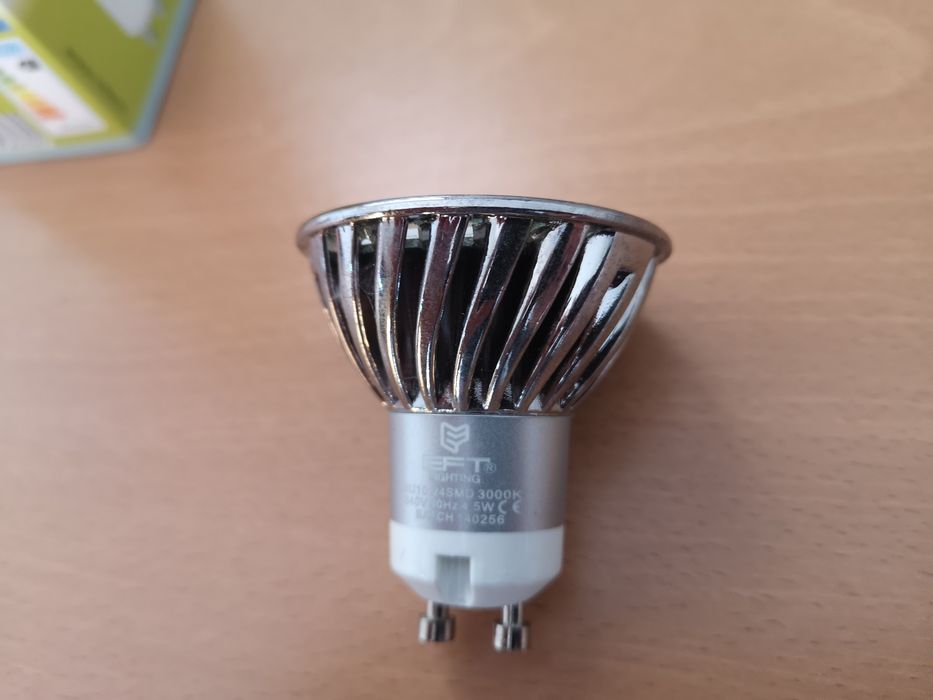 Lâmpadas LED 4,5W 3000k A++