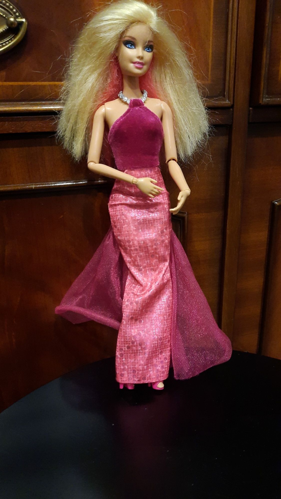 Barbie w sukni wieczorowej