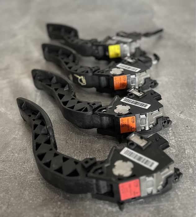 Рено Меган 3 Сценік 3 педаль газу потенціометр