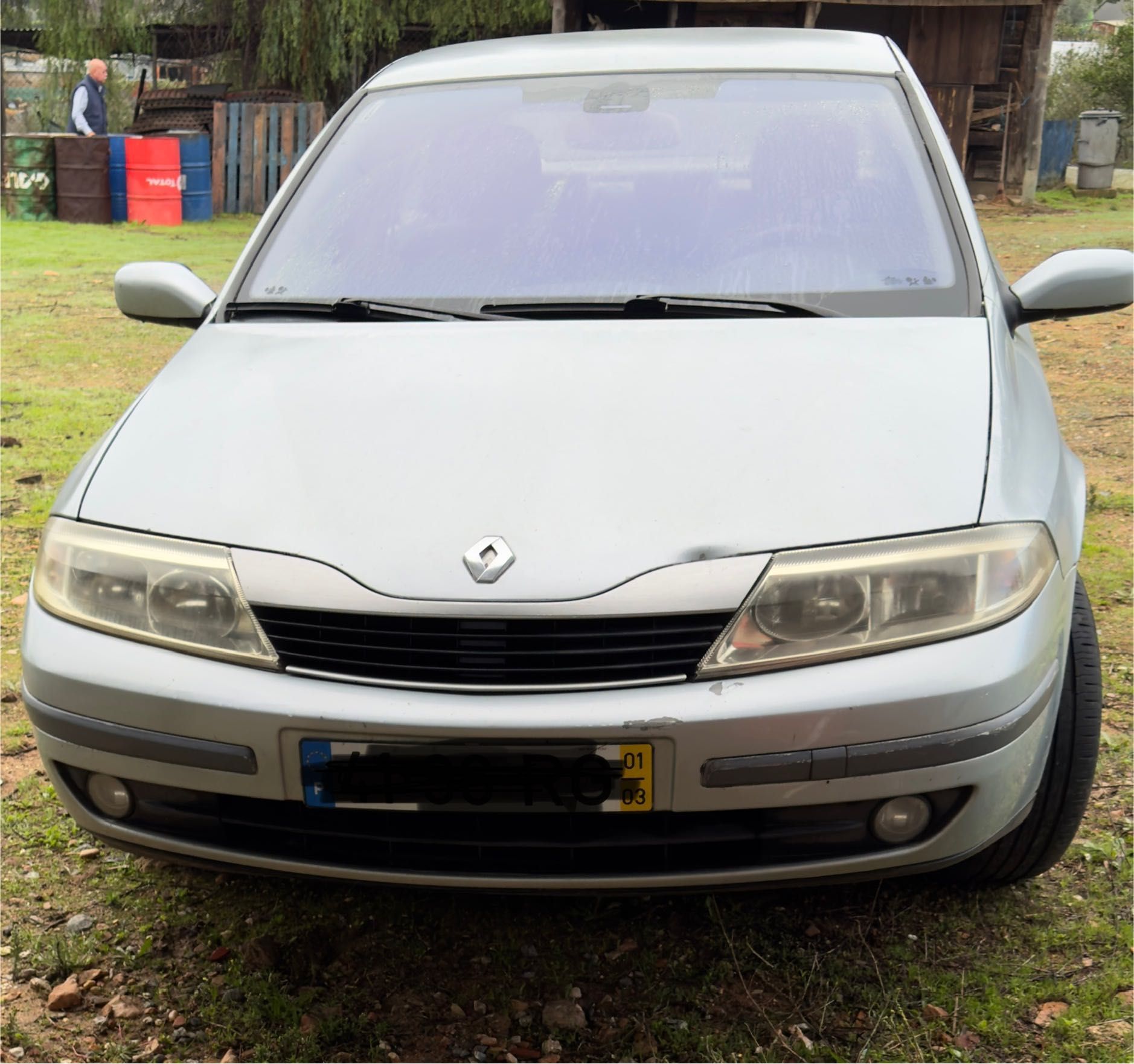 Renault Laguna cinzento