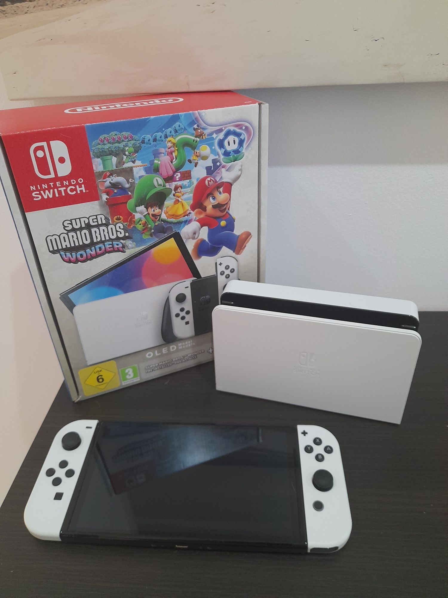 Konsola Nintendo switch oled mario
