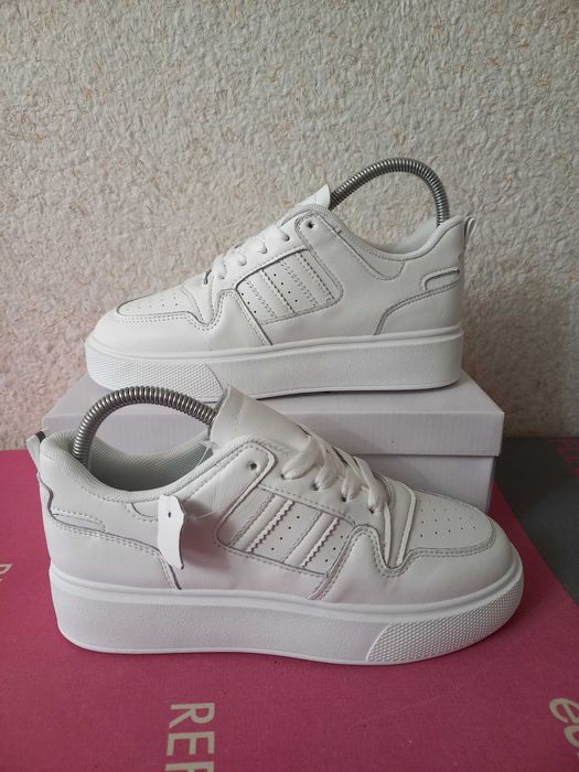 Кросівки жіночі шкіряні білі весна-осінь Mengfuna