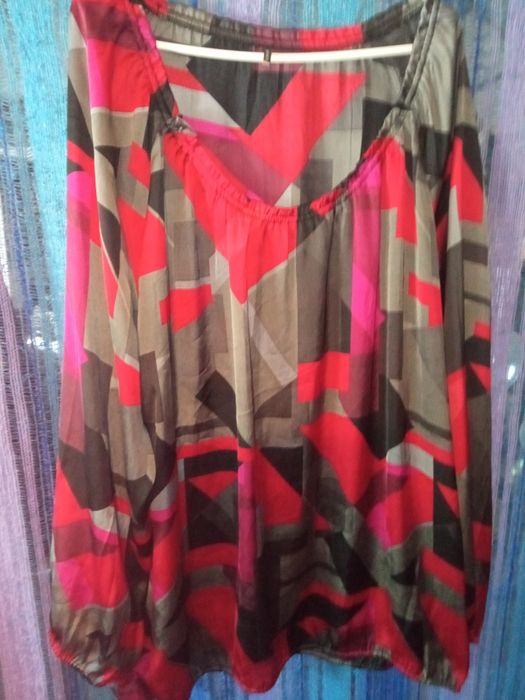 Sprzedam letnią mieniącą bluzeczkę