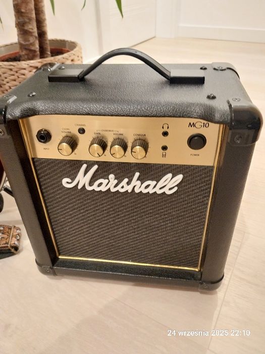 Wzmacniacz gitarowy Marshall MG10G Piec gitarowy