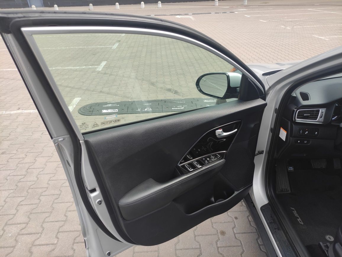 Автомобіль Kia niro 2017