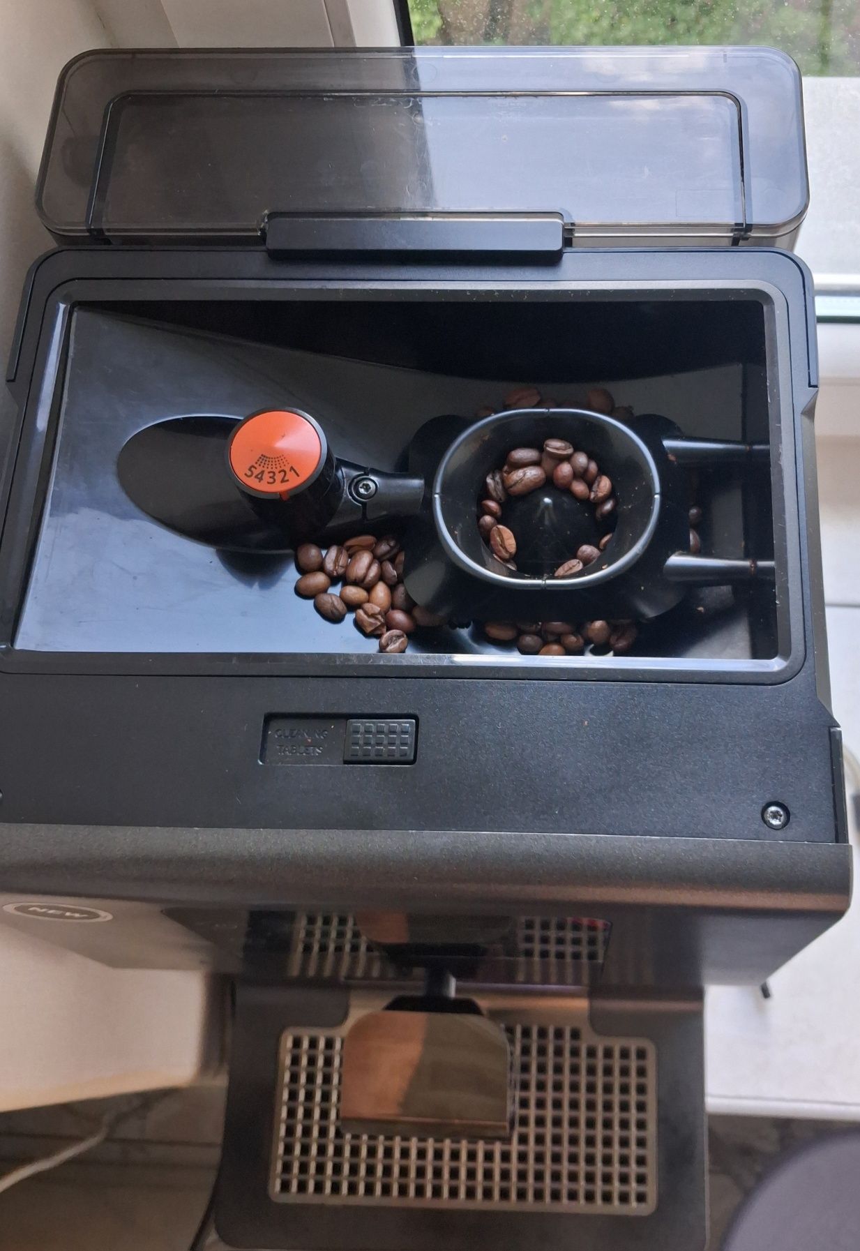 Ekspres KRUPS Intuition Preference+ EA875U10