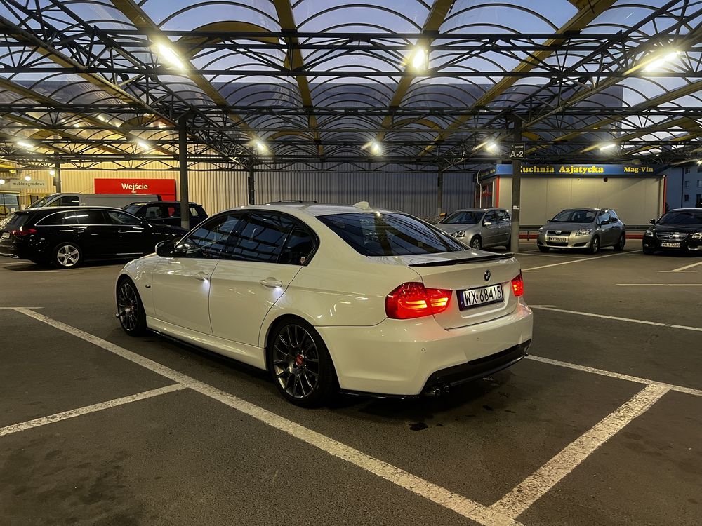 BMW E90 318i 2.0 benzyna Mpakiet