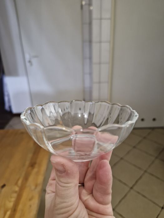Mala salaterka Luminace 10 cm 20 szt.