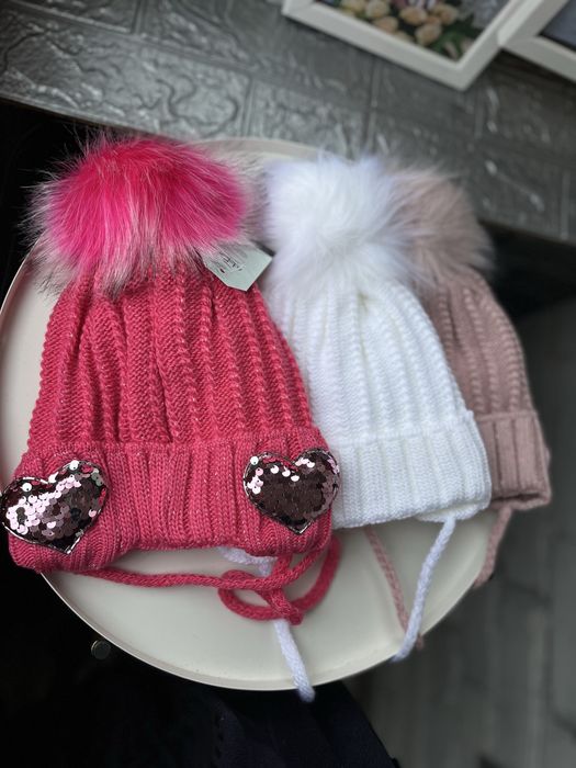 Акція!Шапка зимова на флісі для дівчинки в різних кольорах