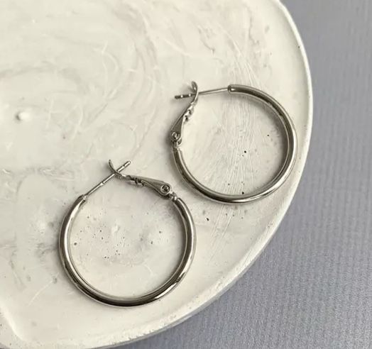 Серьги кольца стильные
