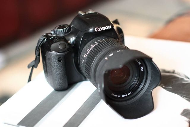 Canon 550d, zoom 18-200 mm f3,5-6,6 Sigma, Aparat, lustrzanka