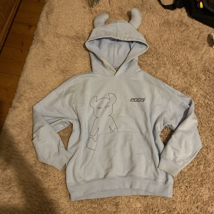 Błękitna bluza z kapturem 2005 bluza z rogami