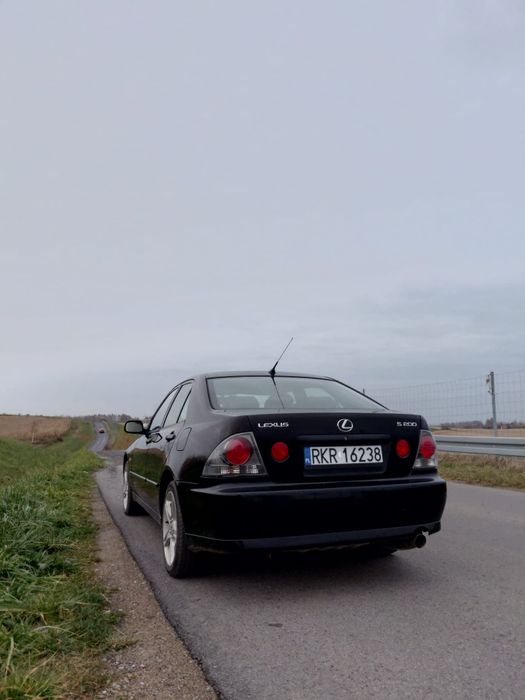 Lexus IS200 / LPG / 2002r. / półskóry / 2 kpl. kół
