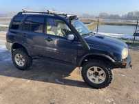 Suzuki Grand Vitara 1 Off-road lift stalowy most opony terenowe