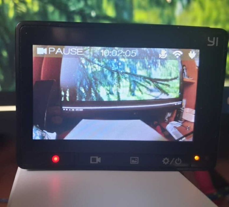 Видеорегистратор Xiaomi Yi