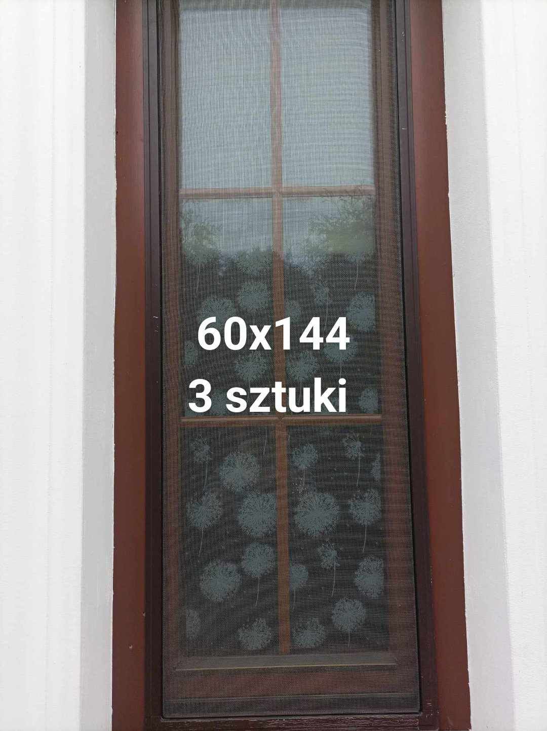 Okna drewniane używane.