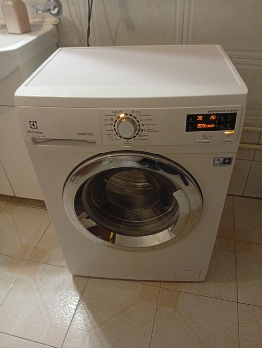 Пральна / стиральна машина Electrolux 7кг Ews1076cl