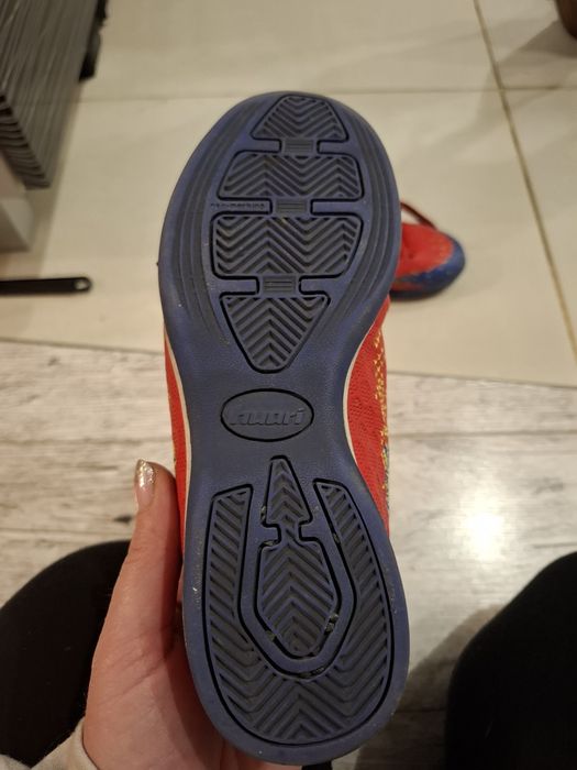 buty chlopięce sportowe, halówki 32 huari