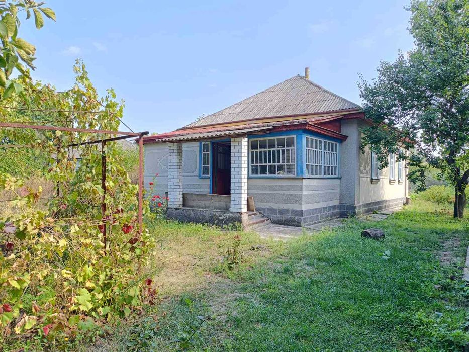 Два Будинку за ціною Одного, центр с.Мелесівка!