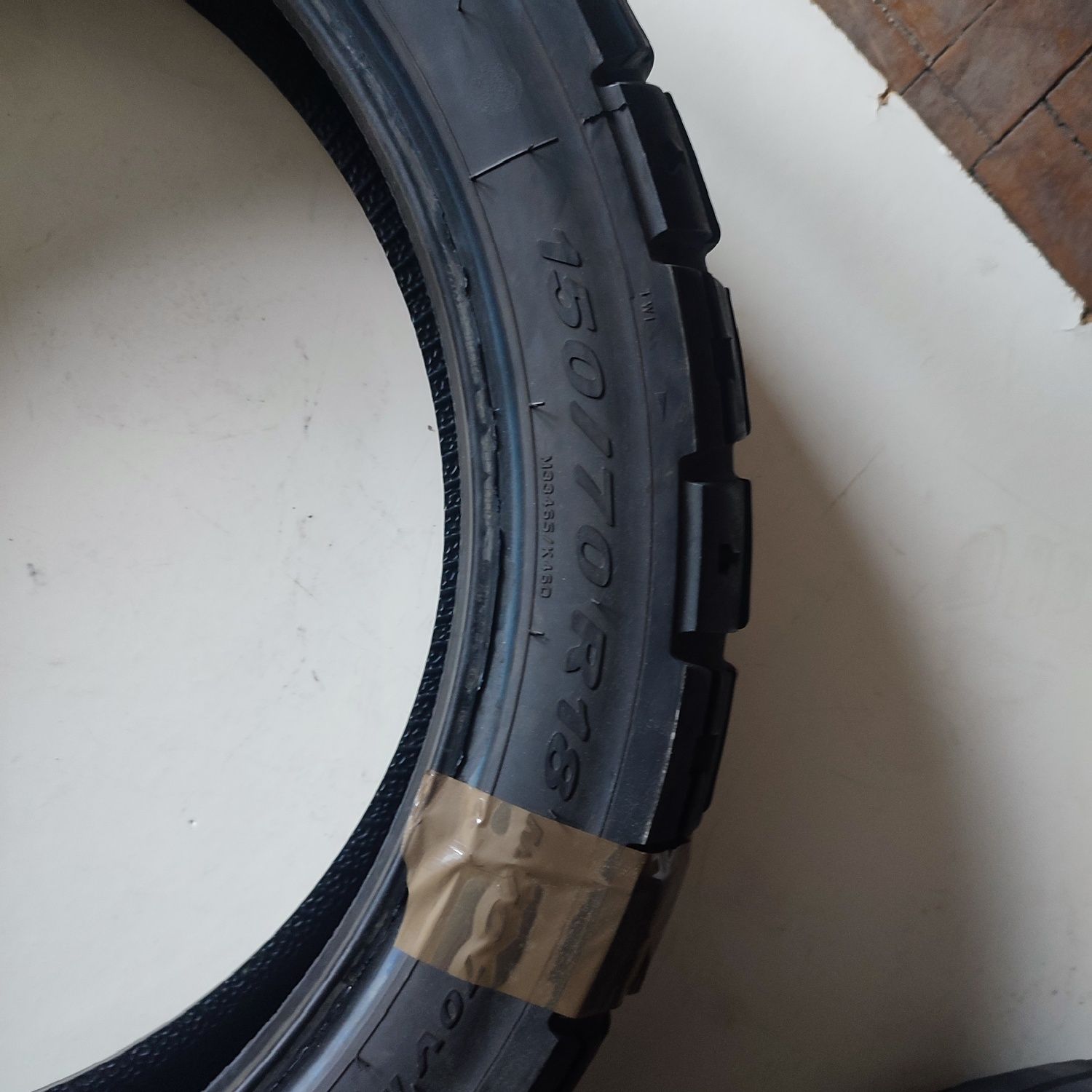 Продам задню гуму. Pirelli Scorpion Rally STR Rear 150/70R18 M/C 70V.