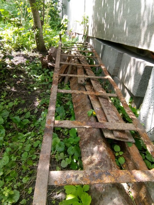 Продам драбина для вигрібної ями.