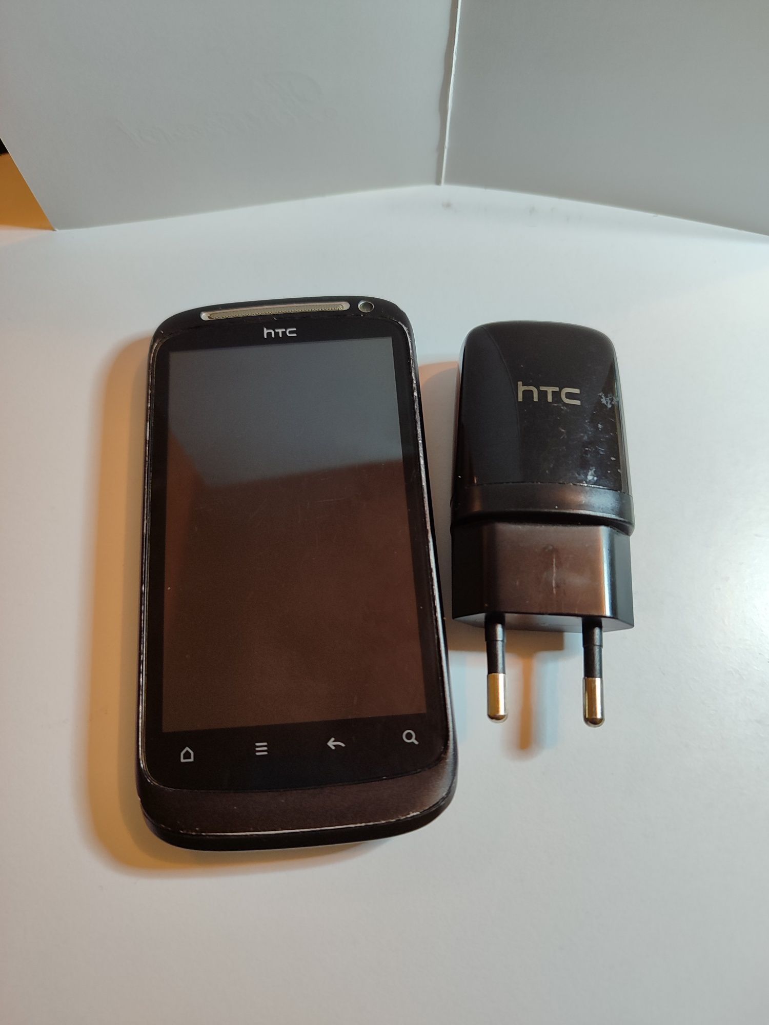 Мобільний телефон HTC