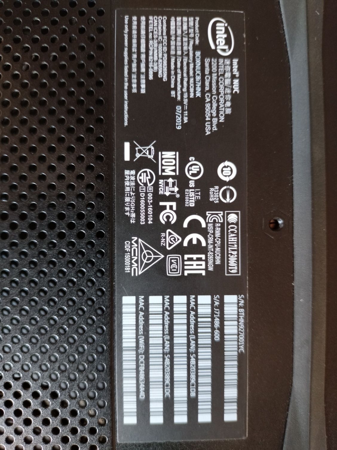 Komputer Intel NUC 8i7