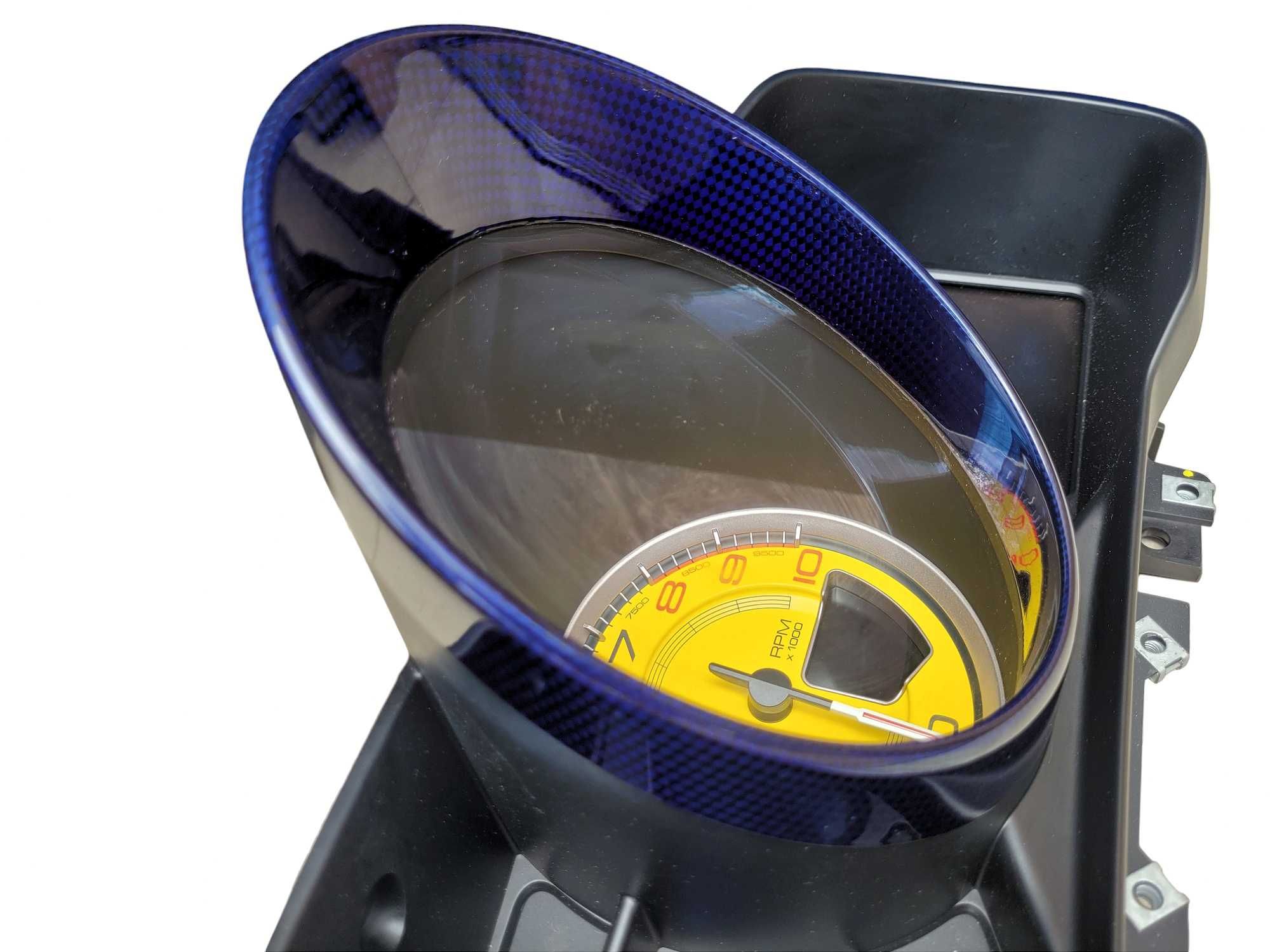Ferrari F8 F142M - licznik prędkościomierz zegary cluster tacho CARBON