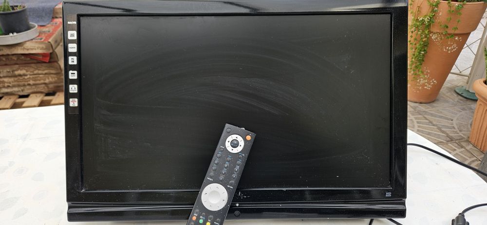 Televisão pequena