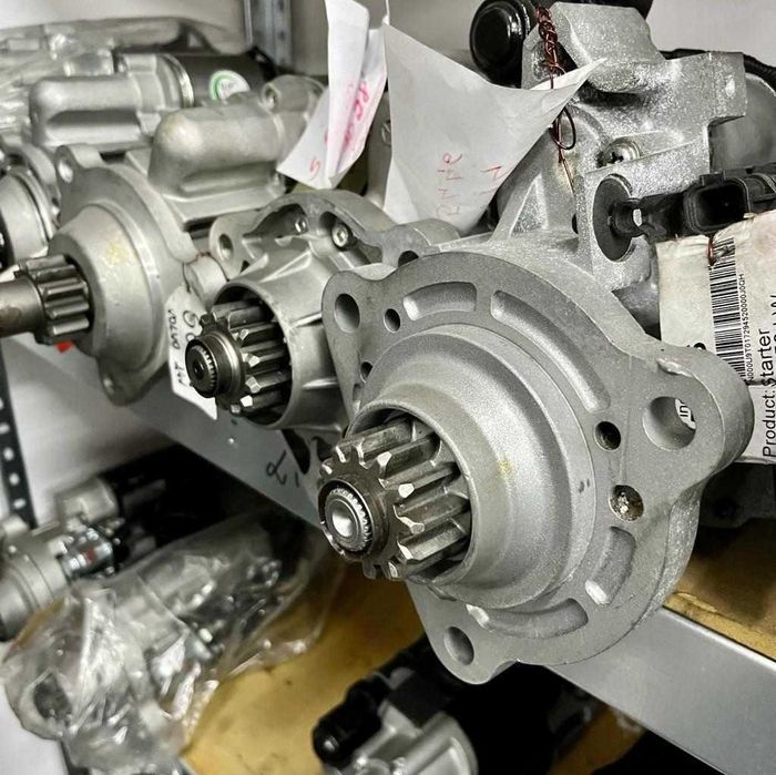 Rozrusznik Case John Deere Liebherr Claas alternator Doosan Massey Ifa