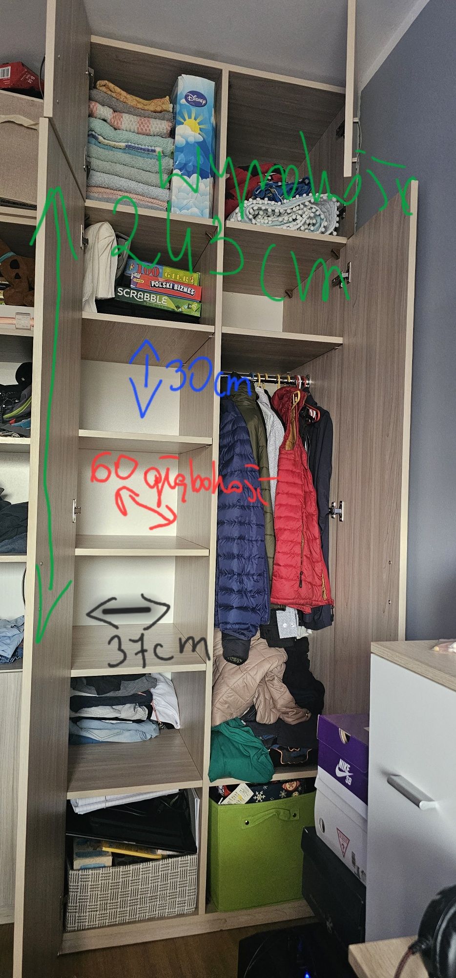 Meble duża komoda i pojemna szafa do sufitu