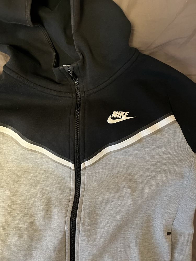 Кофта Nike Tech Fleece Xs