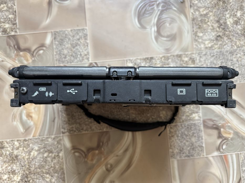 Захищений ноутбук транформер GETAC