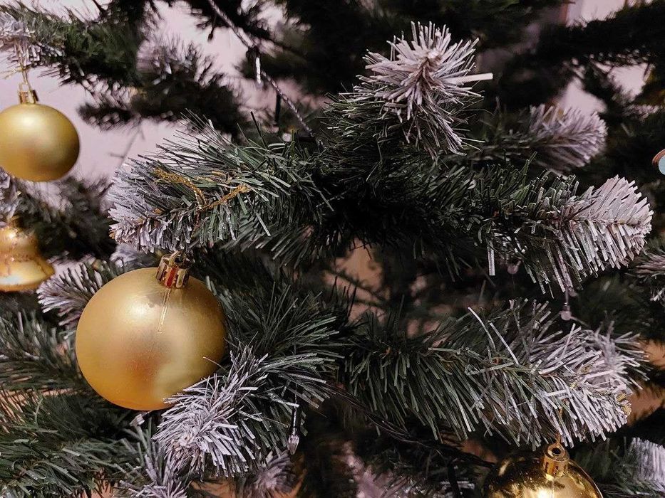 Новорічна ялинка з білими кінчиками/ ДУЖЕ ПУШИСТА/ Новогодня ёлка с БК