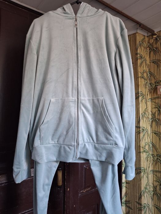 Вілюровий костюм