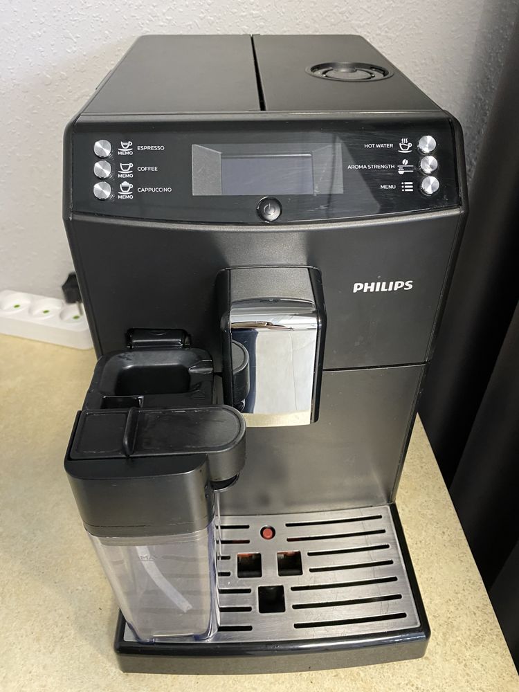 Кавомашина Philips Saeco Minuto Latte Macchiato б/в