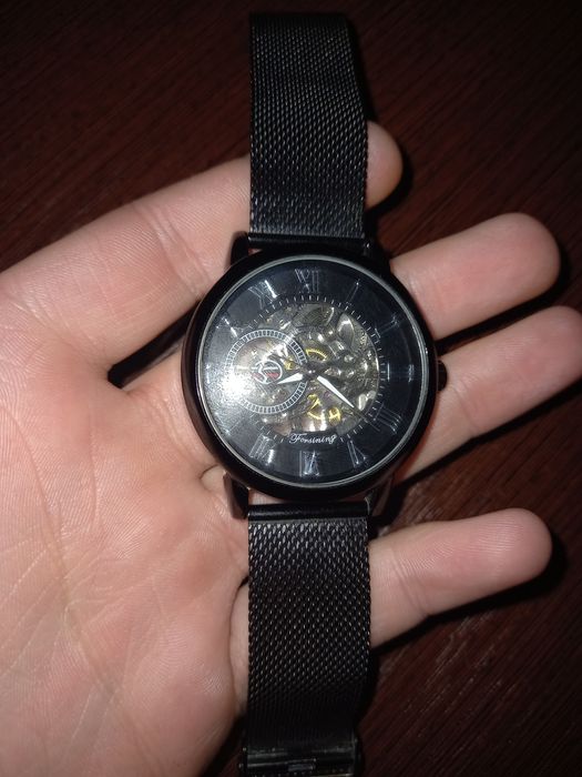 Продам часы механика stainless