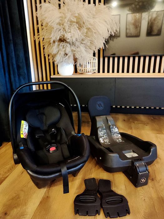 Fotelik Avionaut Pixel z bazą Isofix + adaptery