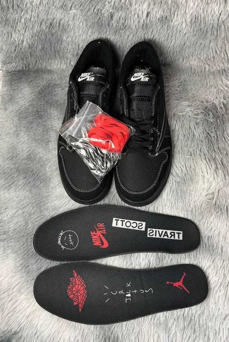 Jordan_1_Retro_Low_OG_SP_Travis_Scott_Black_Phantom Biegania / Rozmiar