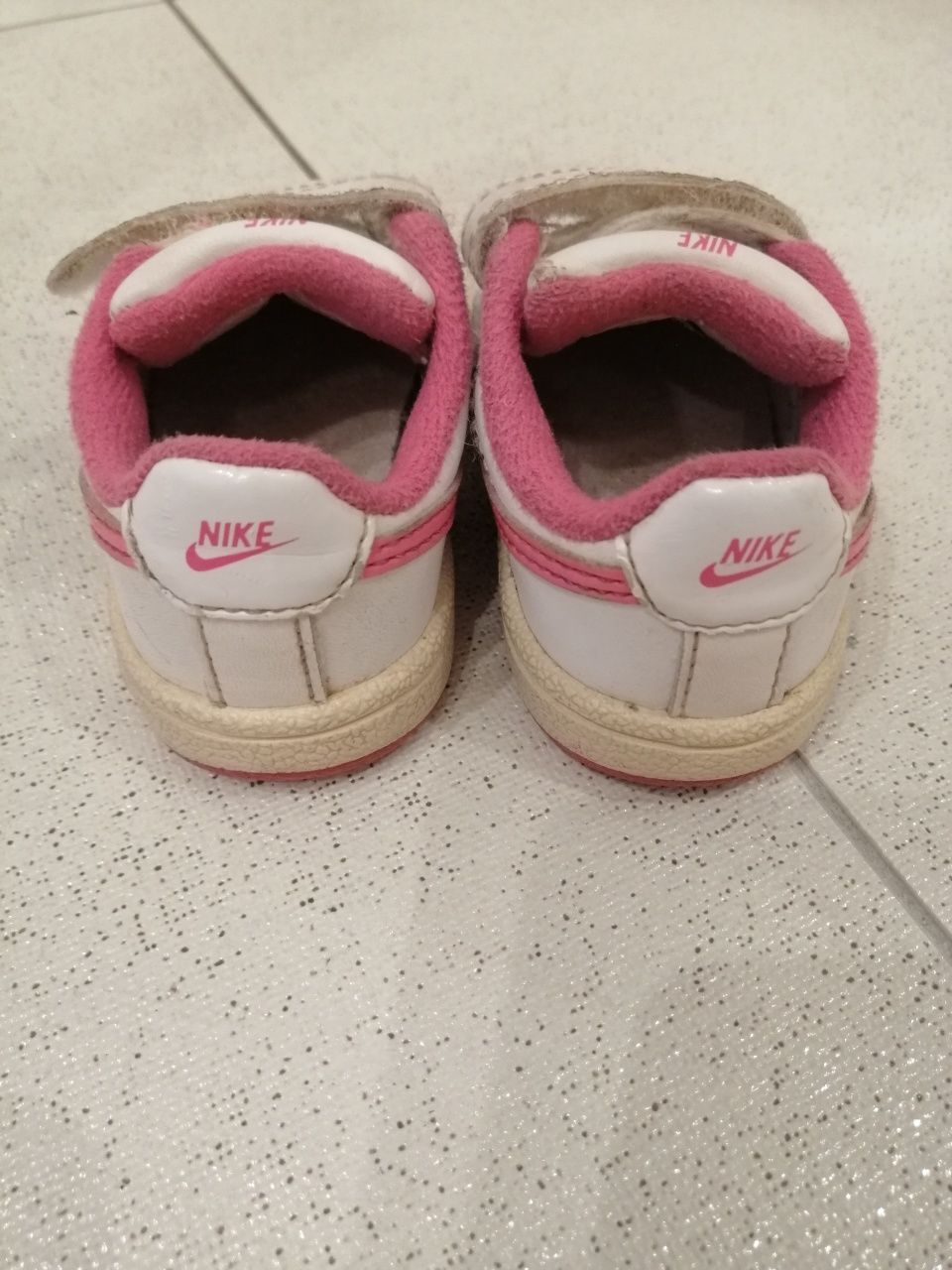 Buciki adidaski buty Nike dla dziewczynki rozm. 19