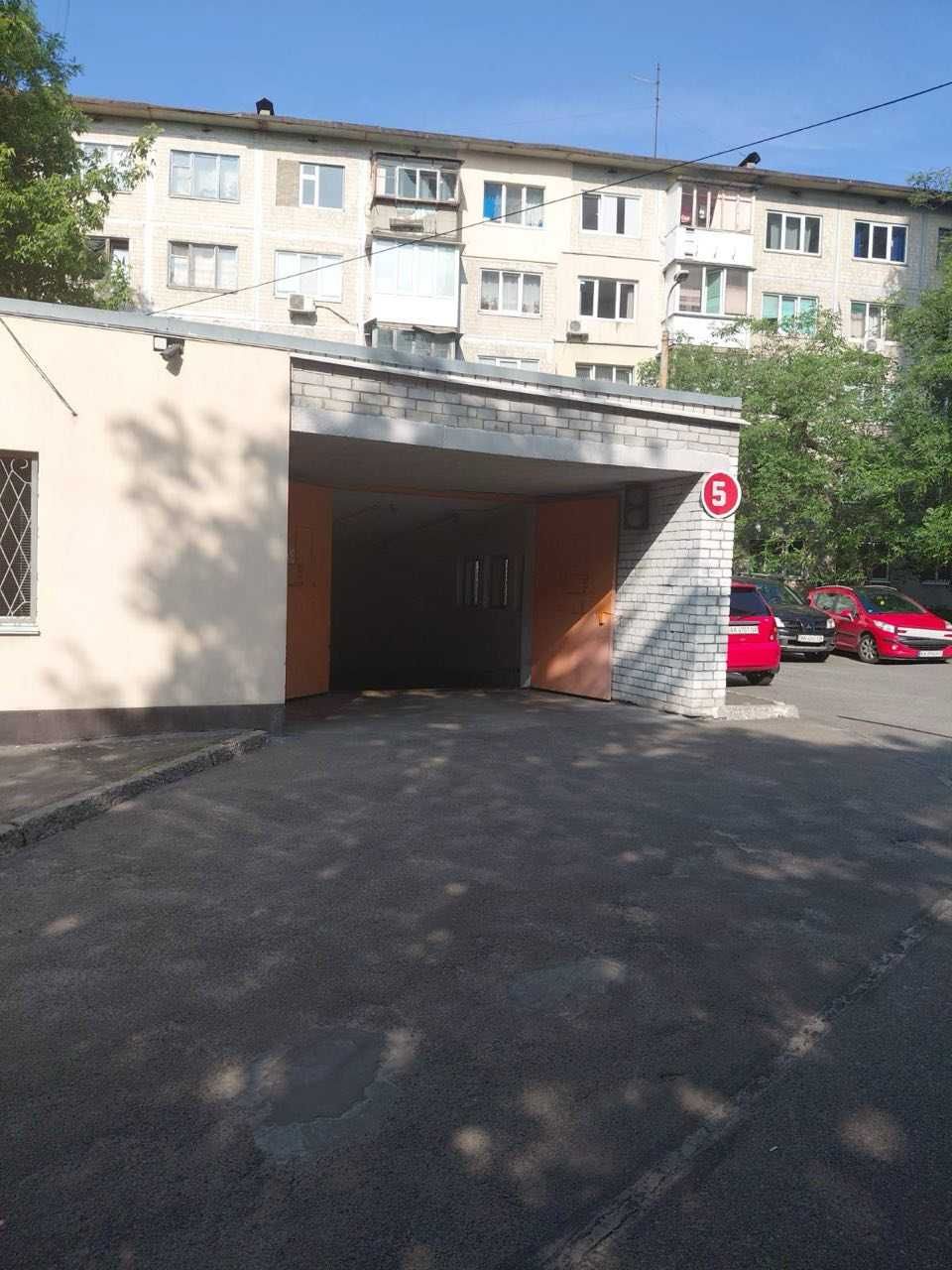 Здам 1-к на Ратушного, 9 А. Парк. Метро " Олімпійська"- 10 хвилин