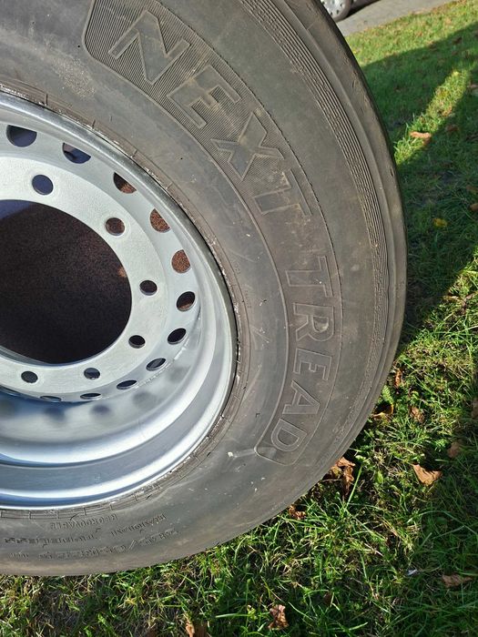 sprzedam kompletne koło do samochodu ciężarowego rozmiar 385/65R22.5