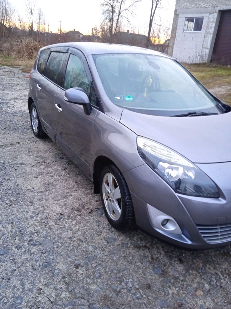 Renault Grand Scenic