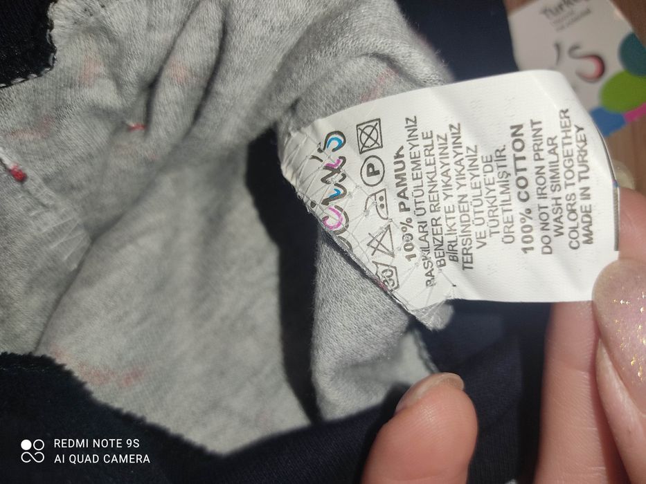 Szara zapinana cienka sportowa bluza z kapturem z kieszeniami 75-80 cm