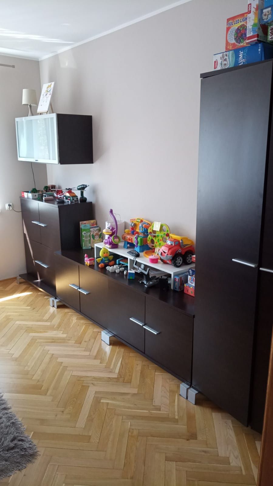 Meble modułowe brązowe