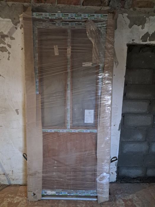 Пластикові двері нові