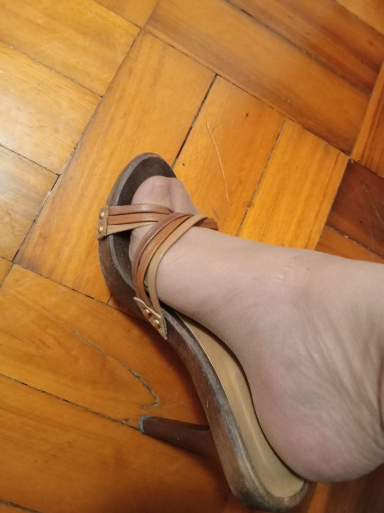 Vendo sandálias moda brasil