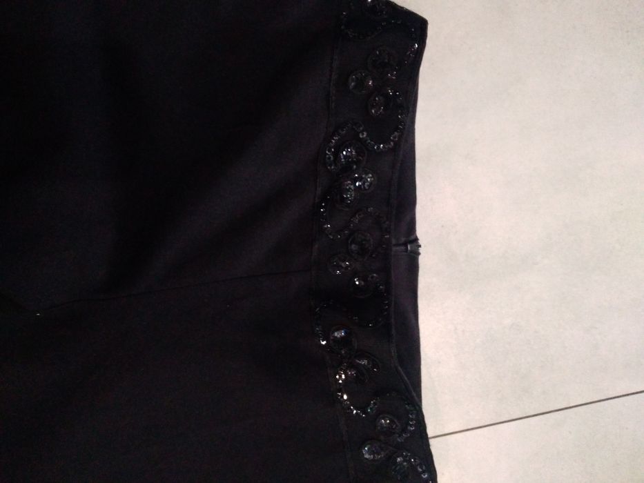 Piękne eleganckie spodnie rozmiar L